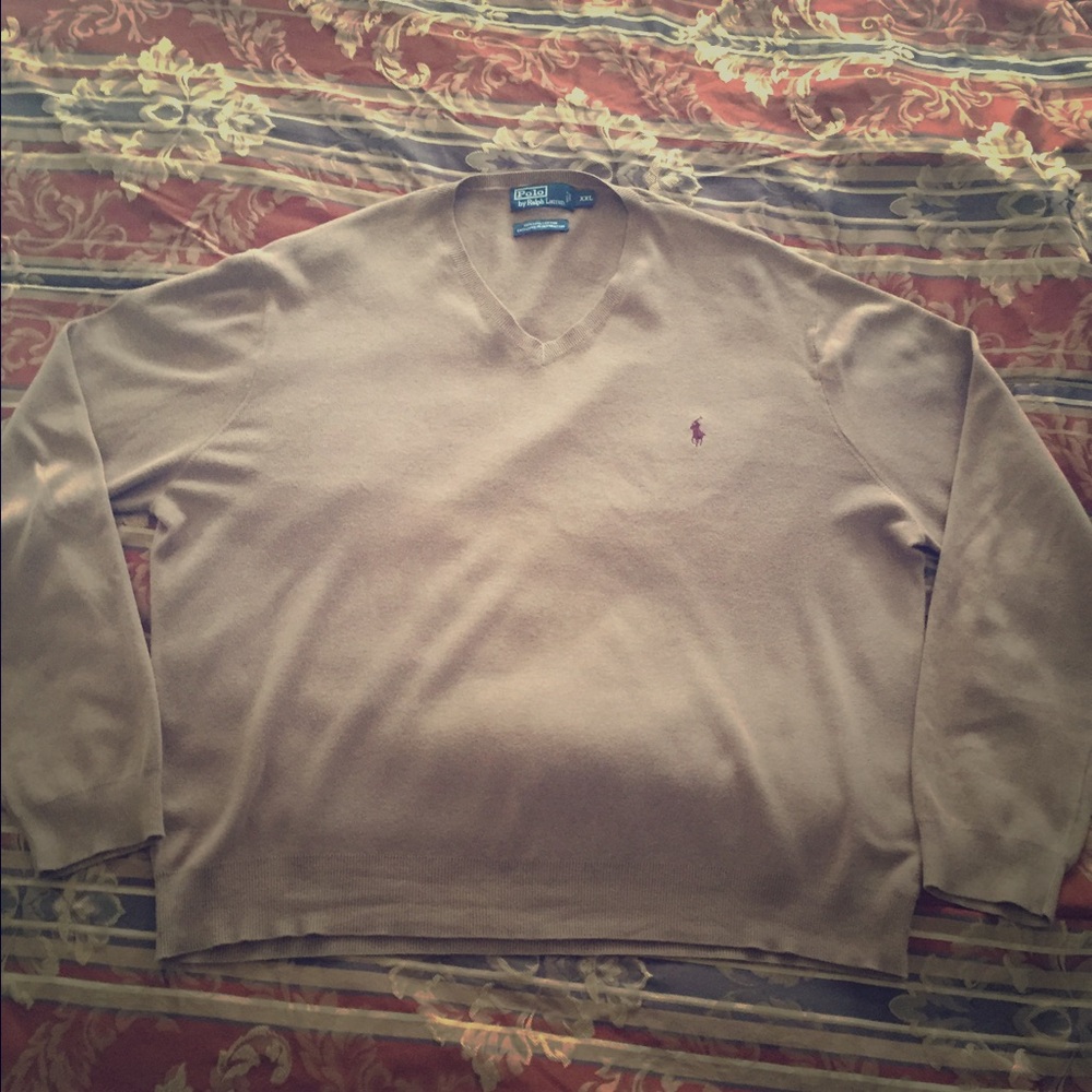 Ralph Lauren V-Neck Sweater in Light Beige with Burgundy Pony